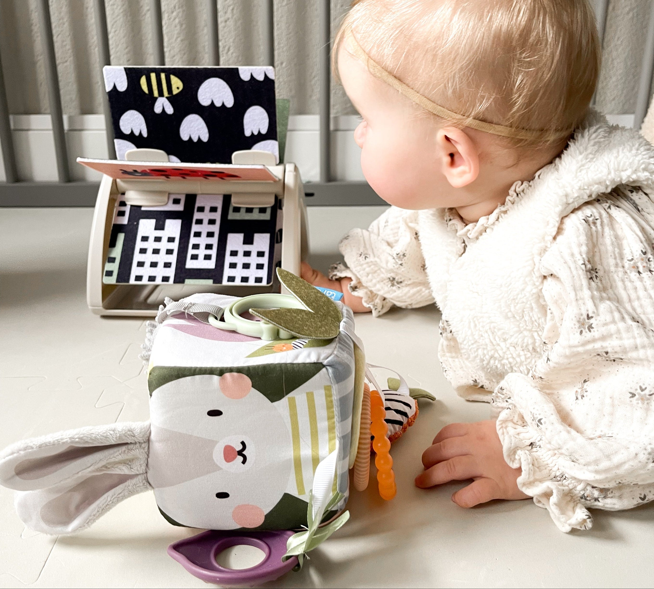 Babyspeelgoed per leeftijd: wat koop je voor een baby van 0, 3, 6 of 9 maanden? Babyspeelgoed per leeftijd: wat koop je voor een baby van 0, 3, 6 of 9 maanden?