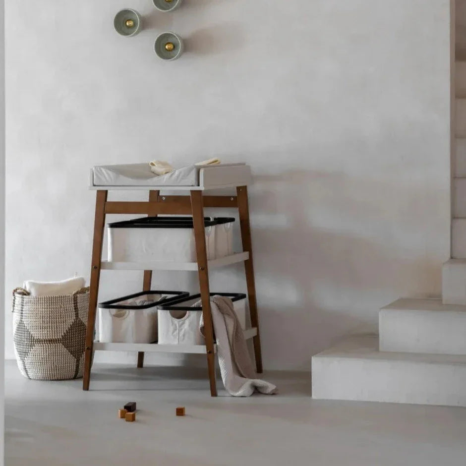 Quax Verzorgingstafel Hip I Clay & Walnut Quax Verzorgingstafel Hip I Clay & Walnut