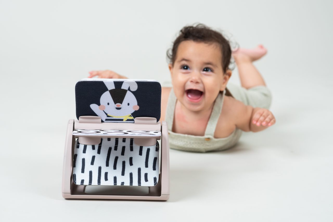 Taf Toys Black & White Spinning Book Contrast Babyboekje Taf Toys Black & White Spinning Book Contrast Babyboekje