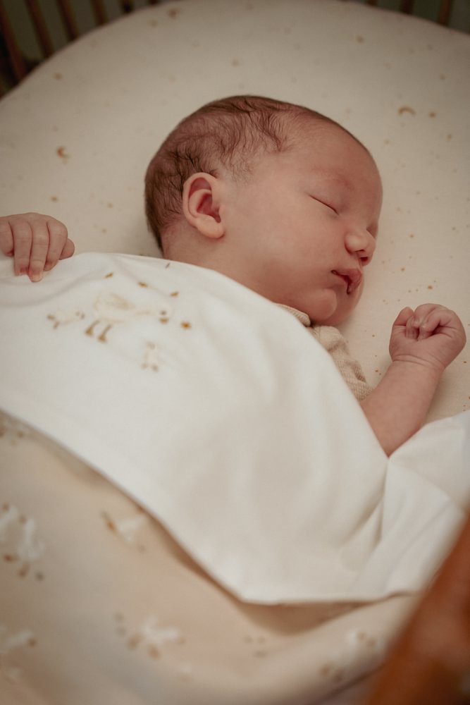 Little Dutch Hoeslaken Ledikant Moon & Stars 60x120 | Wit Little Dutch Hoeslaken Ledikant Moon & Stars 60x120 | Wit