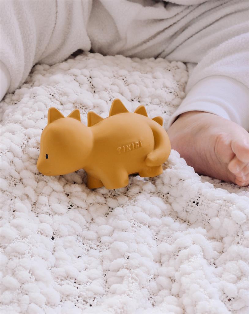 Tikiri Mijn Eerste Dinosaurus / Stego 6,3cm | Natuurlijk Rubber Tikiri Mijn Eerste Dinosaurus / Stego 6,3cm | Natuurlijk Rubber