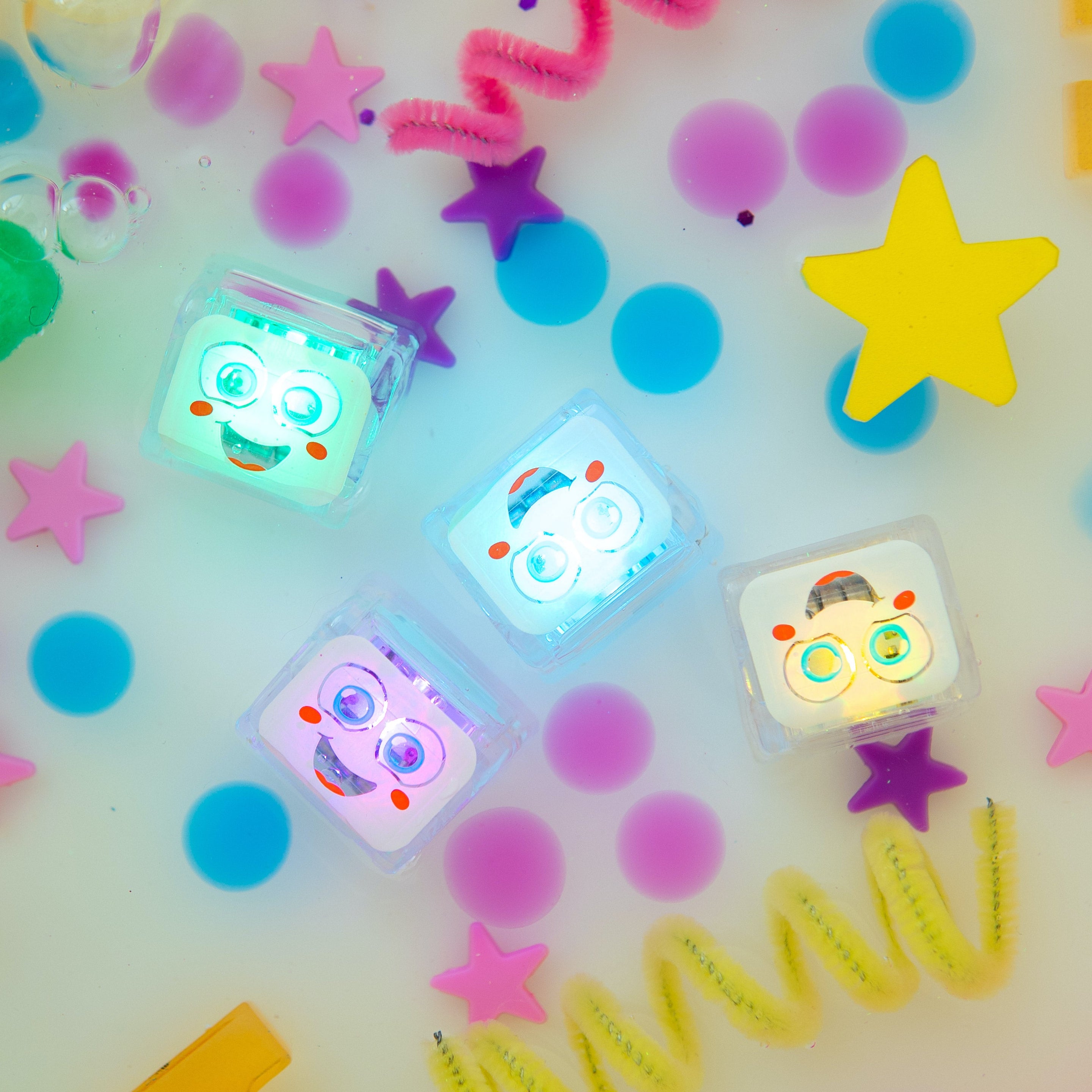 Glo Pals Light Up Cubes Badspeelgoed 9 Kleuren | Party Pal Glo Pals Light Up Cubes Badspeelgoed 9 Kleuren | Party Pal
