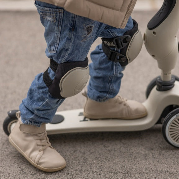 Scoot & Ride Knie- en elleboogbeschermers | ASH Scoot & Ride Knie- en elleboogbeschermers | ASH