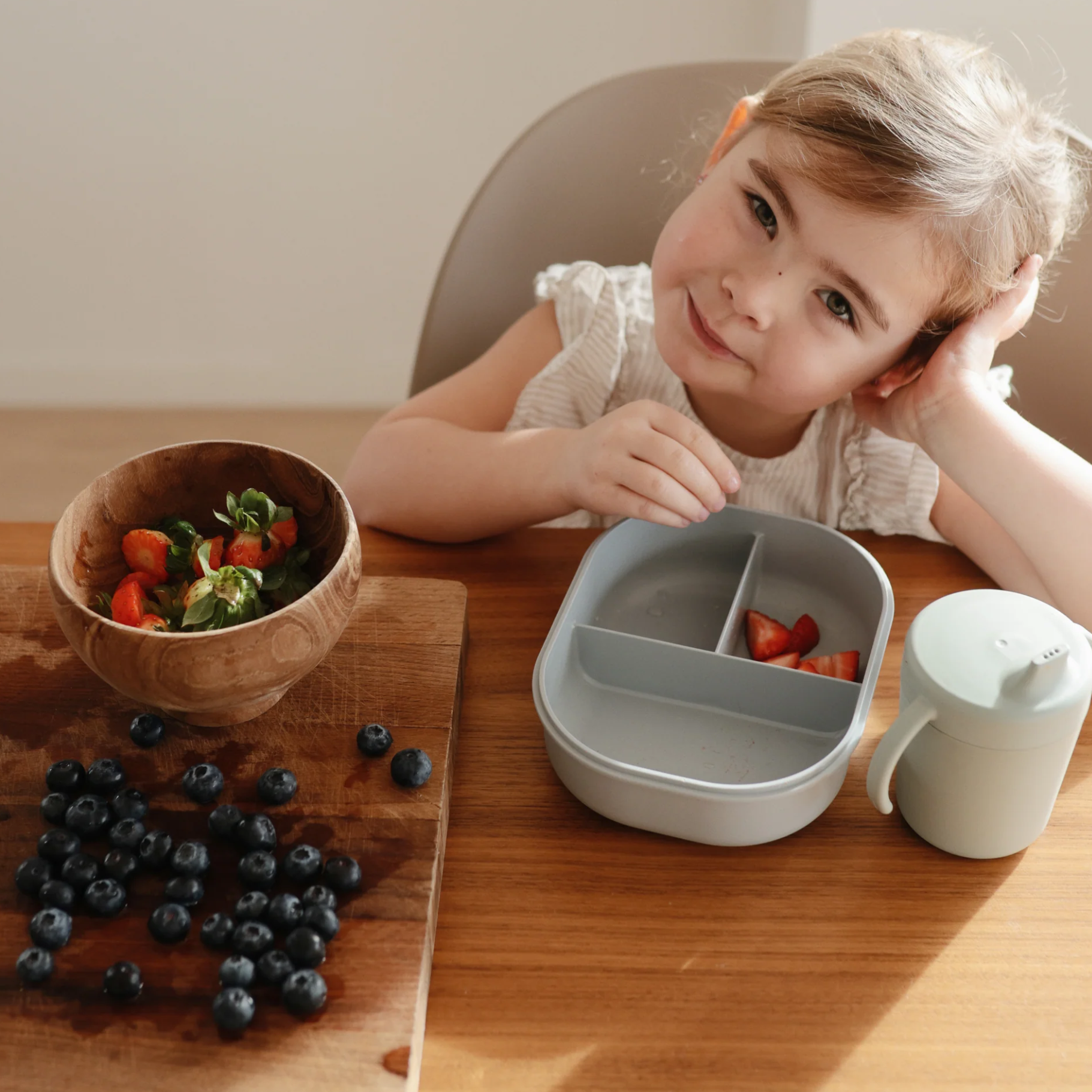 Mushie Lunchbox Met Vakjes & Bestek | Cloud Mushie Lunchbox Met Vakjes & Bestek | Cloud