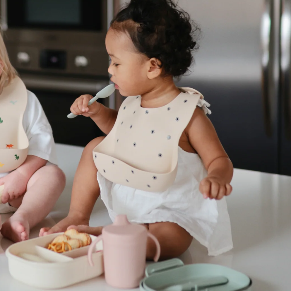 Mushie Lunchbox Met Vakjes & Bestek | Ivory Mushie Lunchbox Met Vakjes & Bestek | Ivory