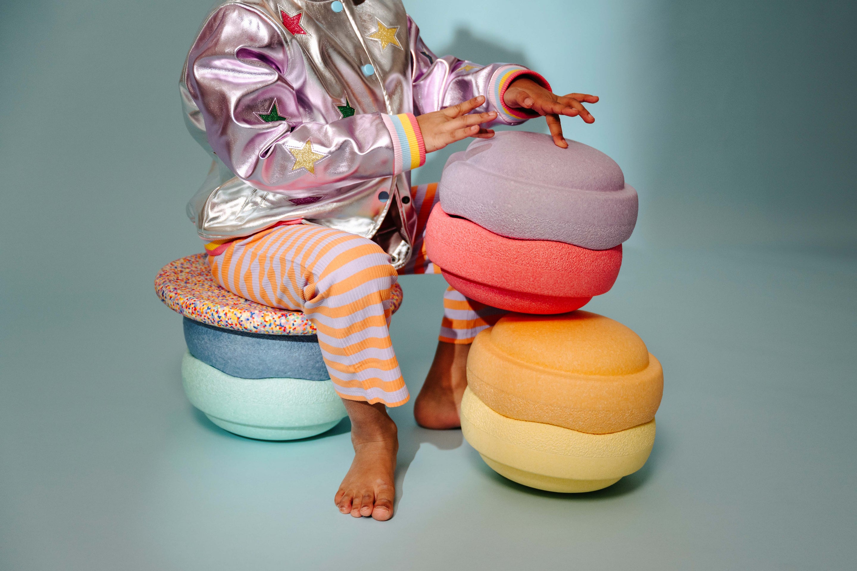 Stapelstein Special Rainbow Super Confetti Set 6 + 1 Board | Pastel Stapelstein Special Rainbow Super Confetti Set 6 + 1 Board | Pastel