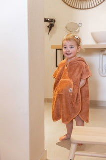 Timboo Poncho Met V-Hals Bamboo 4-6Y | Sunrise Orange Timboo Poncho Met V-Hals Bamboo 4-6Y | Sunrise Orange