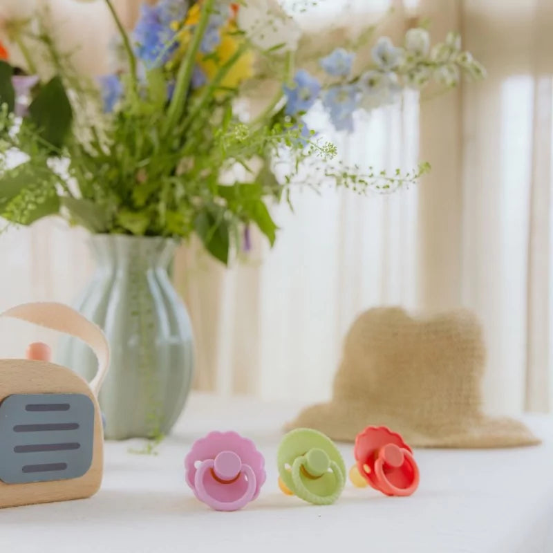 Frigg Rope Latex Fopspeen 0-6M | Green Tea Frigg Rope Latex Fopspeen 0-6M | Green Tea