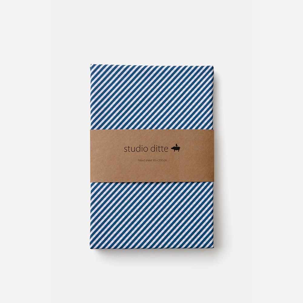 Studio Ditte Hoeslaken 90x200cm | Small Stripes Night Blue Studio Ditte Hoeslaken 90x200cm | Small Stripes Night Blue