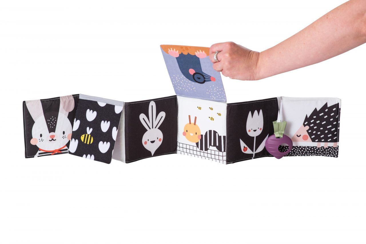 Taf Toys Contrast Baby Knisperboekje Urban Garden Taf Toys Contrast Baby Knisperboekje Urban Garden