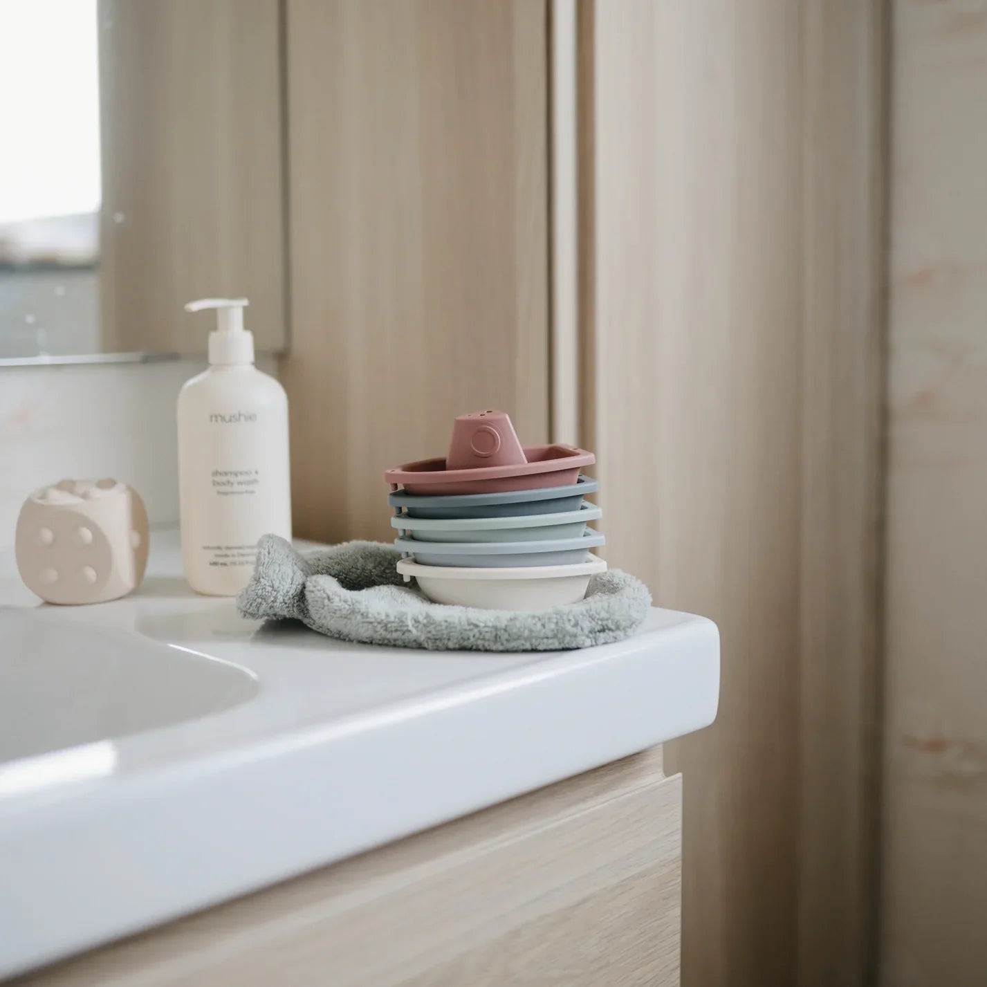Mushie Badspeelgoed Bath Boats Mushie Badspeelgoed Bath Boats