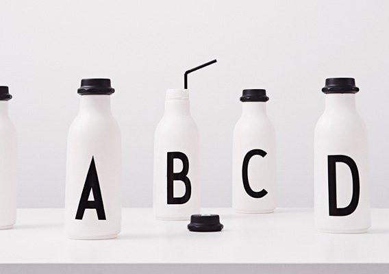 * Design letters drinkfles 500ml met letter Design letters drinkfles 500ml met letter - DE GELE FLAMINGO - Kids concept store
