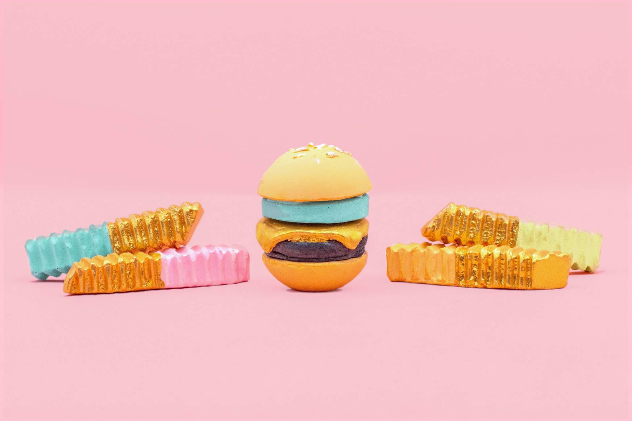 * Twee Stoepkrijt | Hamburger met frietjes * Twee Stoepkrijt | Hamburger met frietjes
