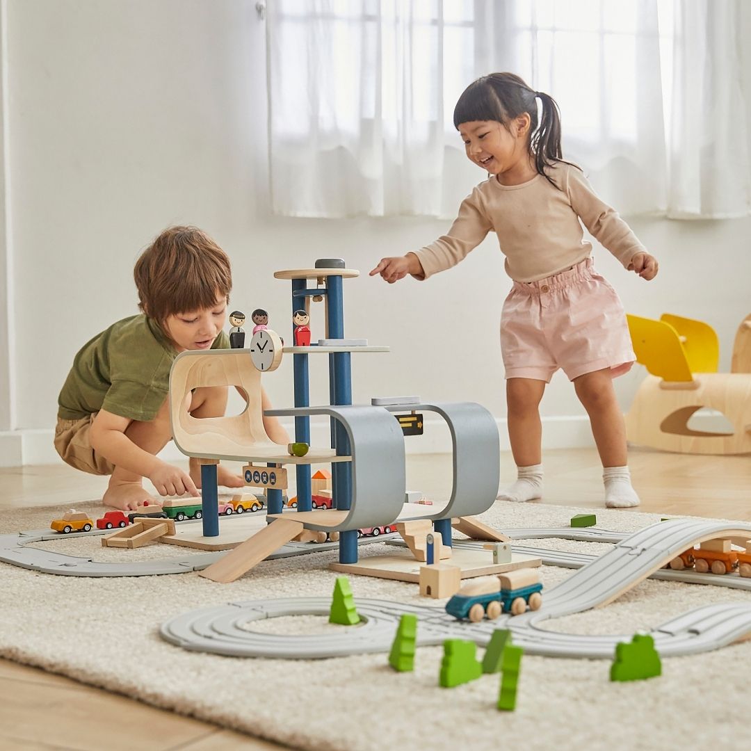 * Plantoys Central Station * Plantoys Central Station
