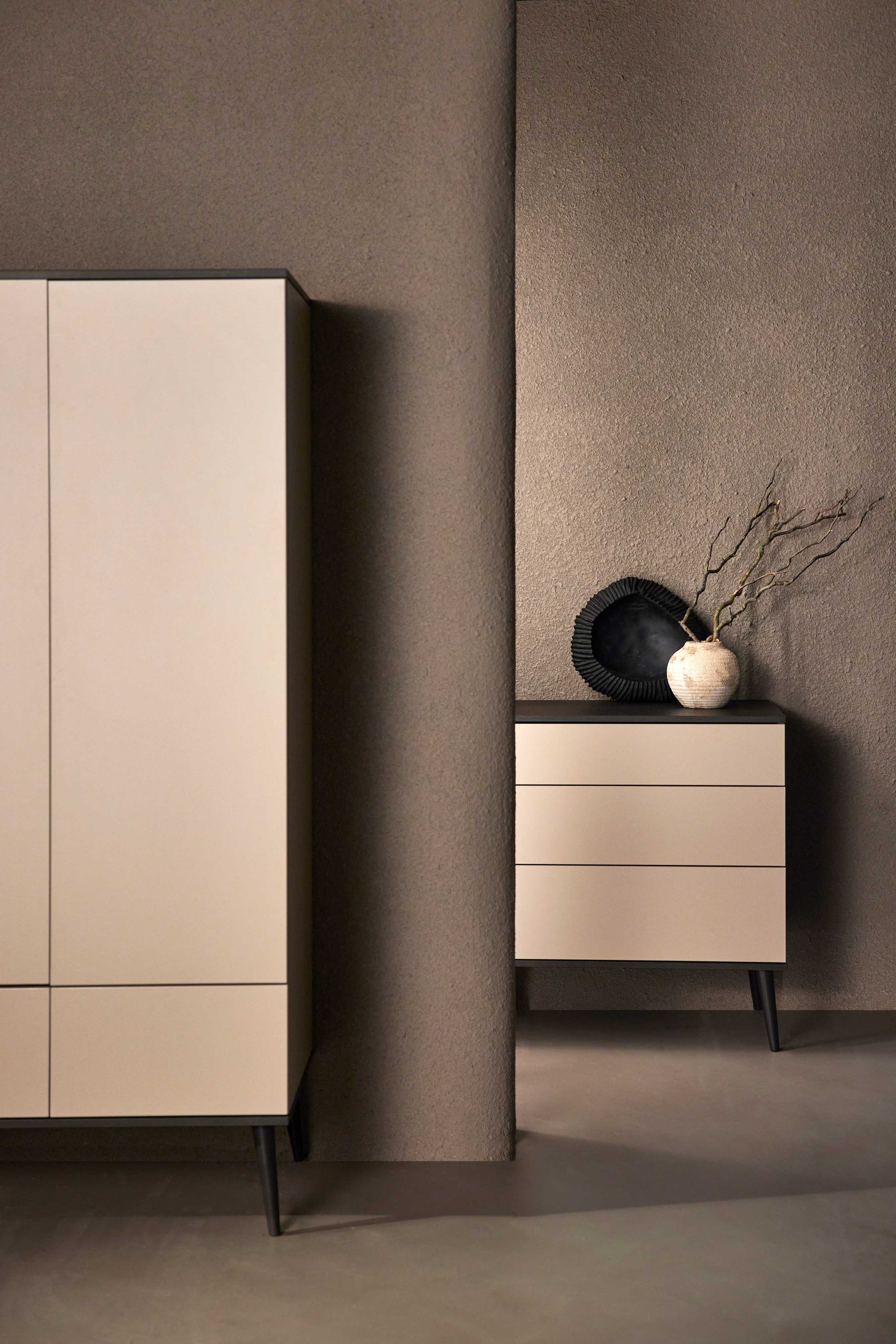 Quax Kast Flow 96x58x196cm I Stone Quax Kast Flow 96x58x196cm I Stone