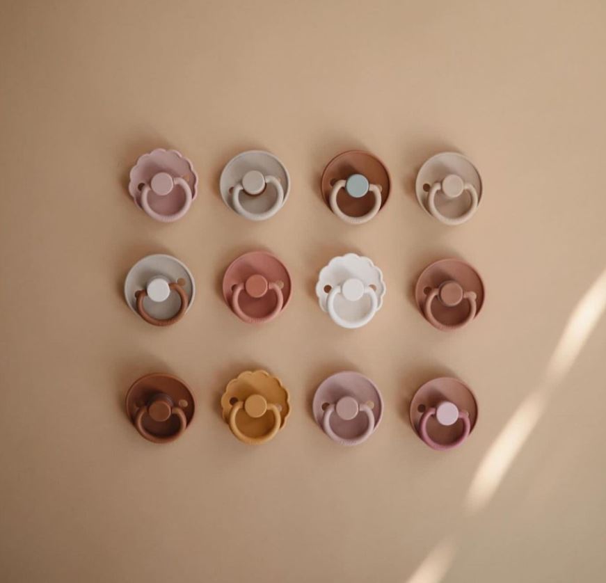 Frigg Daisy Siliconen Fopspeen 6+M | Rose Gold Frigg Daisy Siliconen Fopspeen 6+M | Rose Gold