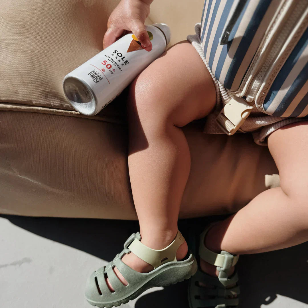 Tijd om op te ruimen: waarom je zonnebrandcrème na 12 maanden vervangt