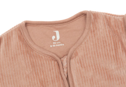 Jollein slaapzak Rib Light Terra 90 cm met veilige rits, verkrijgbaar bij De Gele Flamingo.