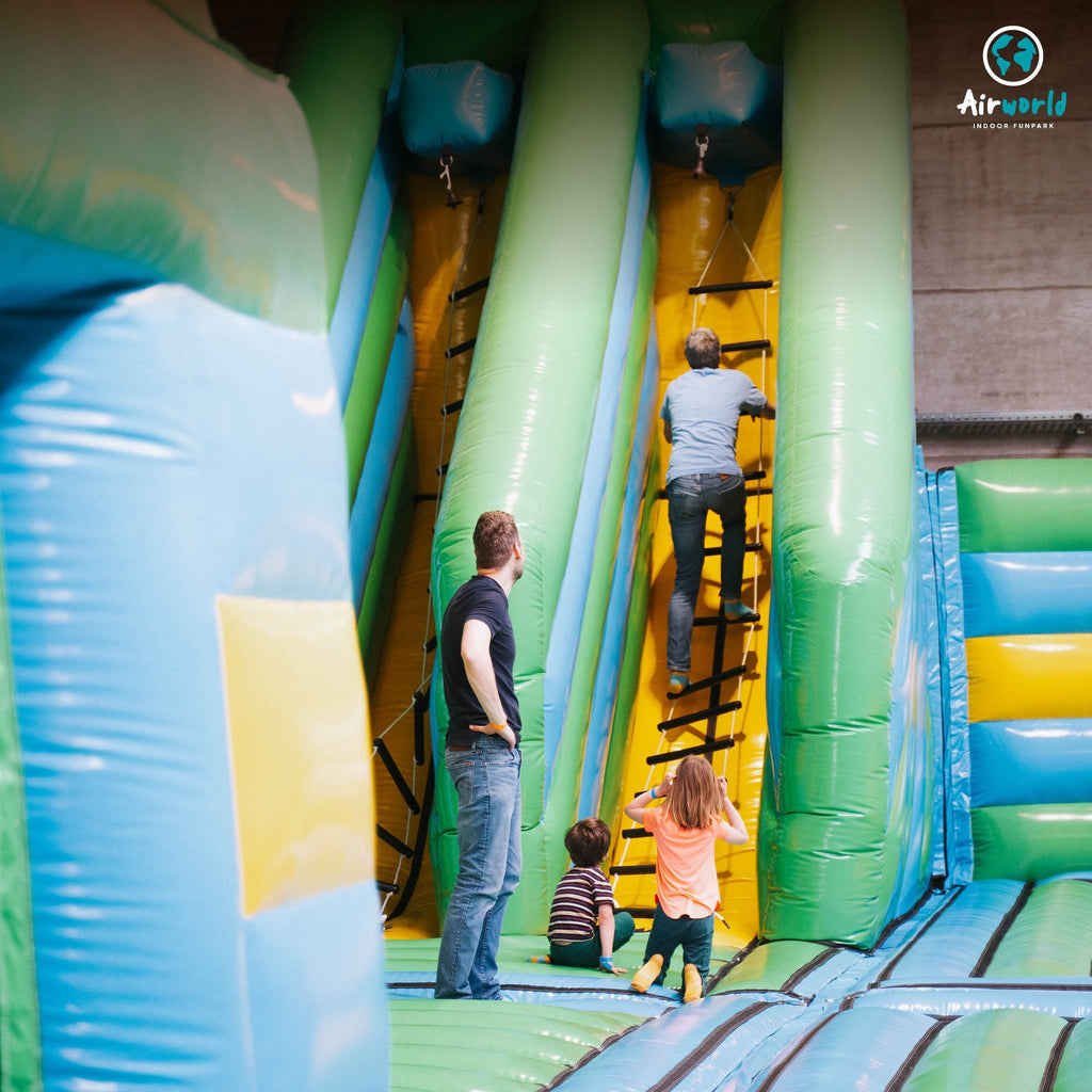 TICKET 🥳 Exclusief kinderfeest De Gele Flamingo @Airworld 2025
