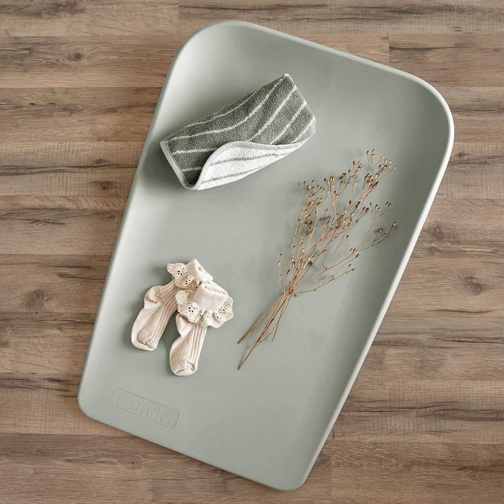 Leander Matty Mini Verschoonkussen / Aankleedkussen | Sage Green