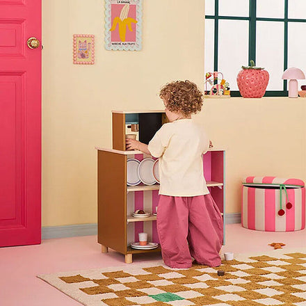 Kid's Concept koffiebar detail van de koffiemachine met draaiknoppen