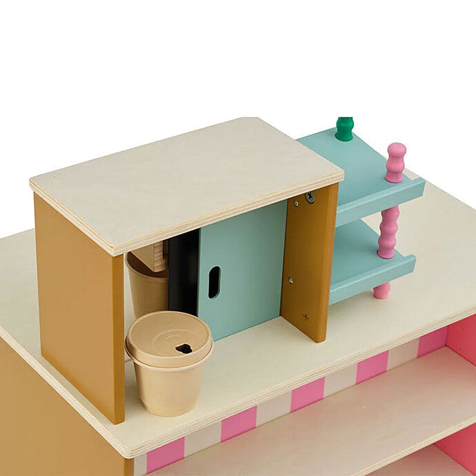 Kid's Concept Coffee Bar met kopjes en bordjes uitgestald