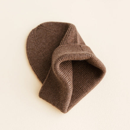 Hvid Newborn Beanie Fonzie 0-6M | Mocha