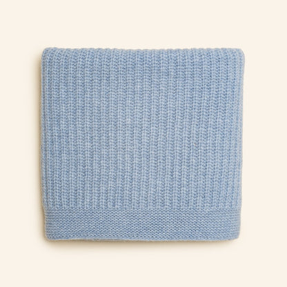 Hvid Kiki babydeken in Frost Blue van 100% merino lamswol, 70 x 95 cm, bij De Gele Flamingo