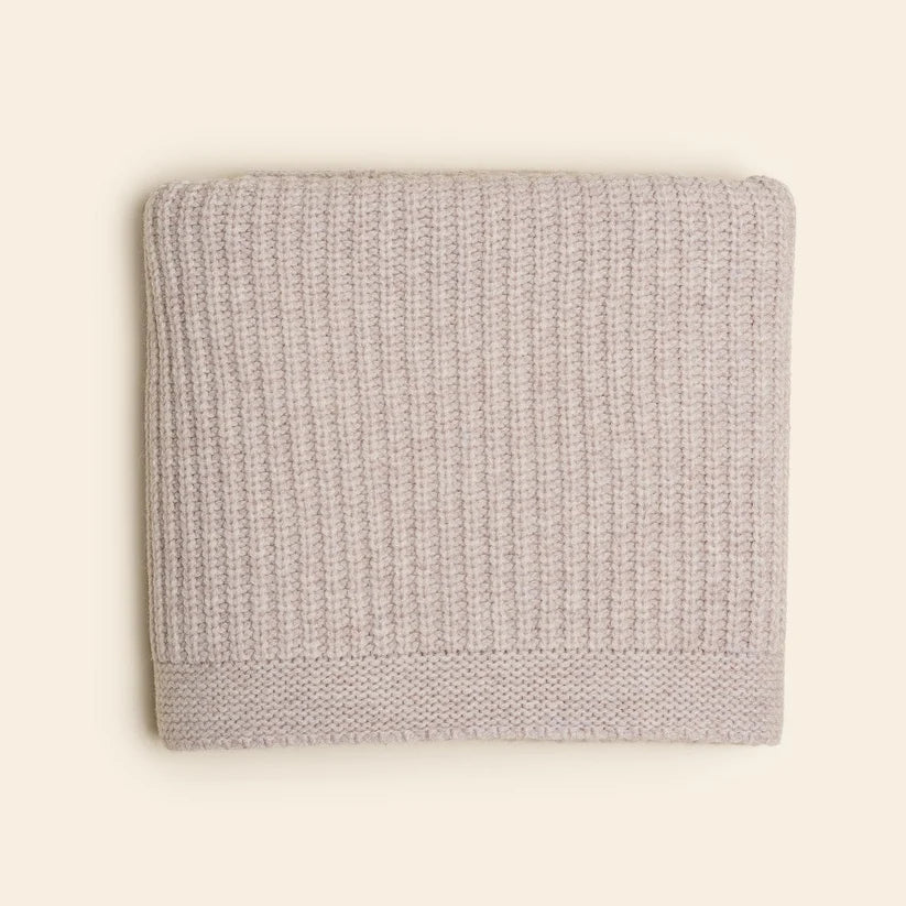 Hvid Kiki babydeken in Soft Beige van 100% merino lamswol, 70 x 95 cm, bij De Gele Flamingo