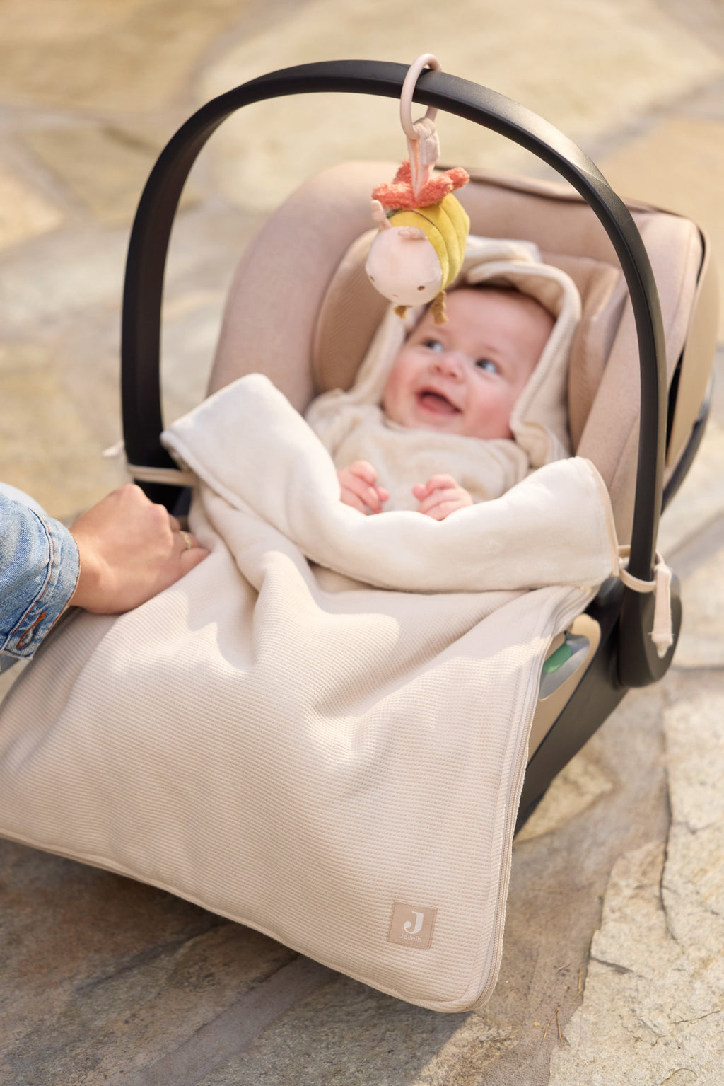 Jollein Voetenzak groep 0+ 3/5 punts gordel Little Waffle Sand