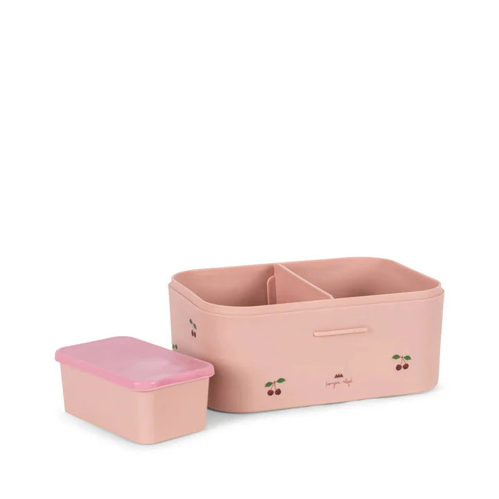 Konges Sløjd brooddoos in Cherry Pink, vooraanzicht van de lunchbox