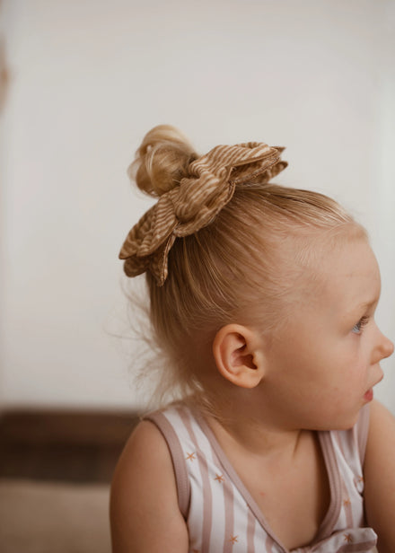 Mrs. Ertha Haar Scrunchie | Toffee Lines