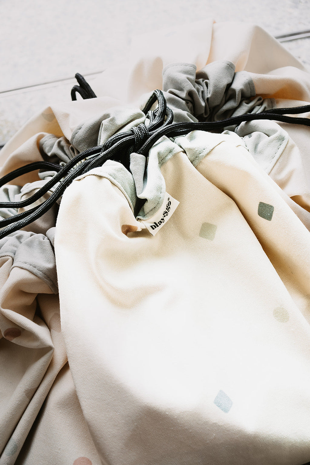 Play & Go Opbergzak & Speelmat | Wereldkaart Kleur