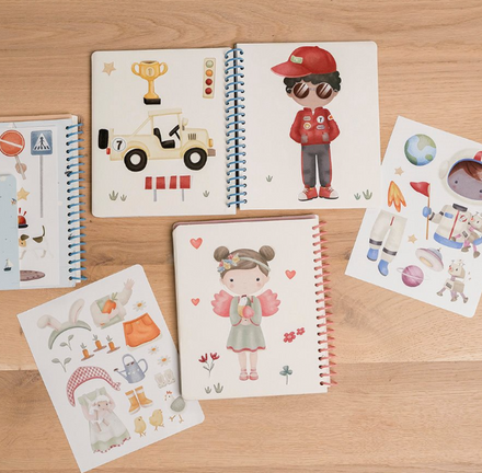 Little Dutch Aankleed- En Stickerboek | Jim & Friends