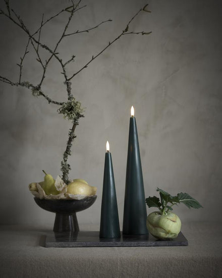 Uyuni LED Kaars Cone Candle 6,8x30 cm | Pine Green