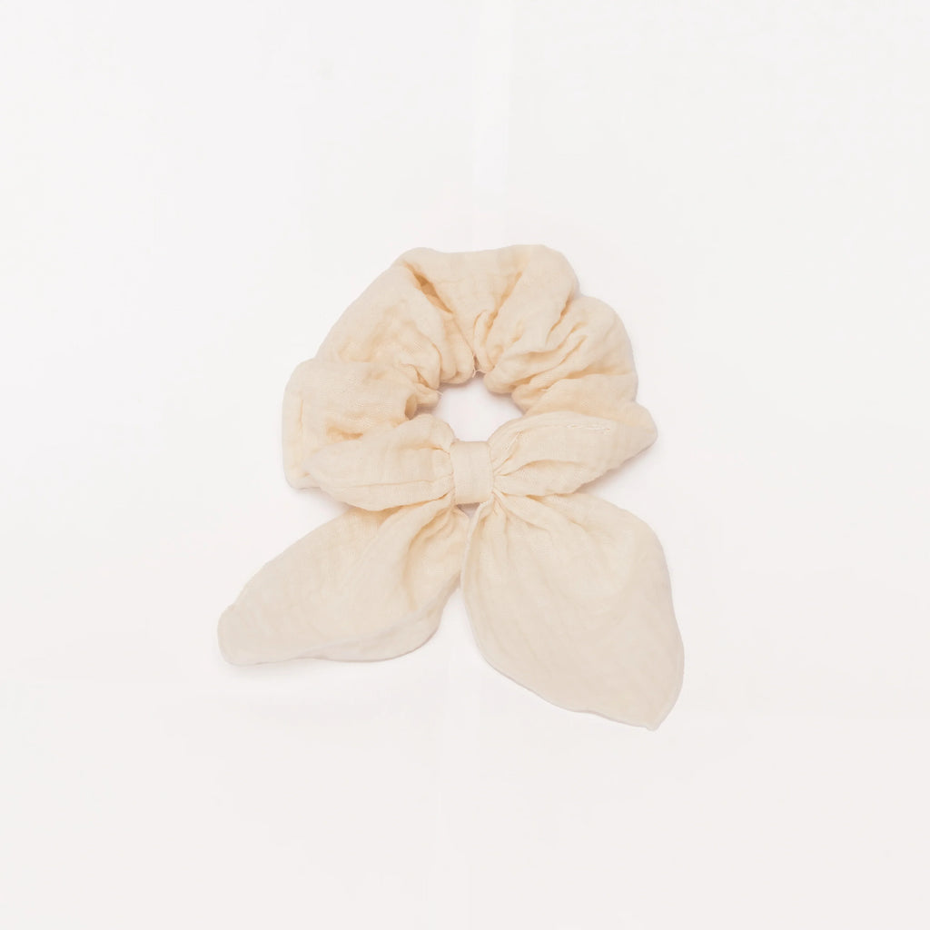 Mrs. Ertha Strik Scrunchie | Vanilla