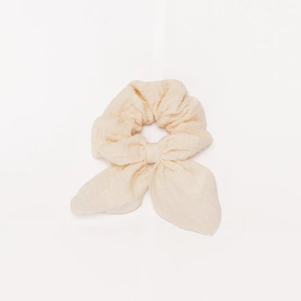 Mrs. Ertha Strik Scrunchie | Vanilla