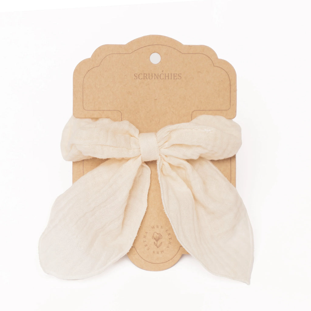 Mrs. Ertha Strik Scrunchie | Vanilla