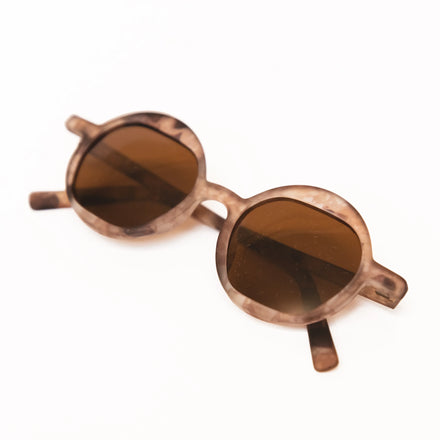 Mrs. Ertha Zonnebril Egxies Sunnies | +6Y Wild Stone