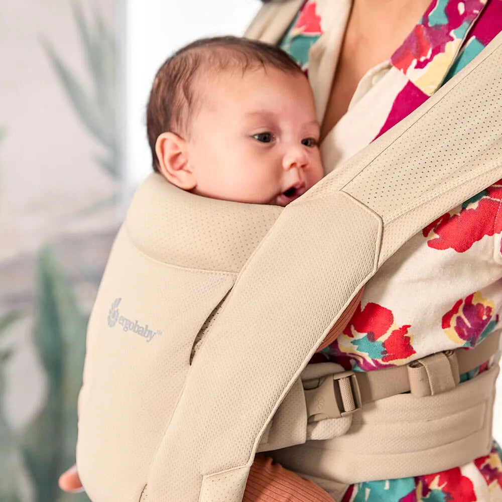 Ergobaby Baby Draagzak/Doek Embrace Soft Mesh | Cream - UIT GAMMA