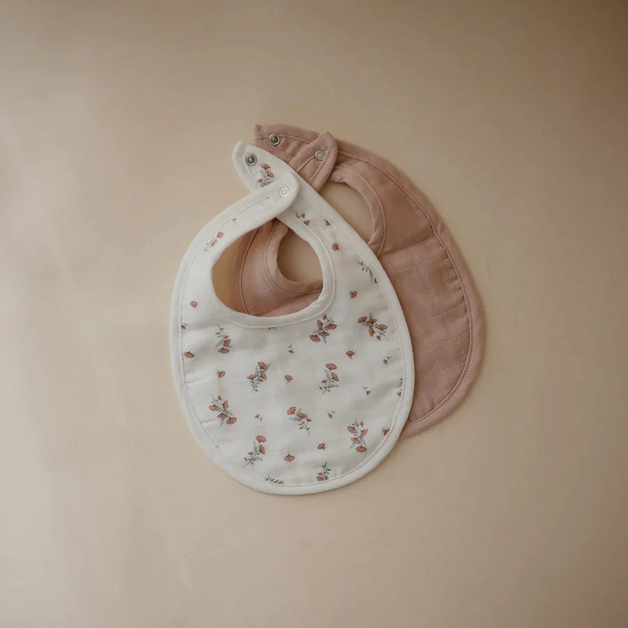 Mushie Muslin Bib Slab 2-Pack | Blush/Pink Floral