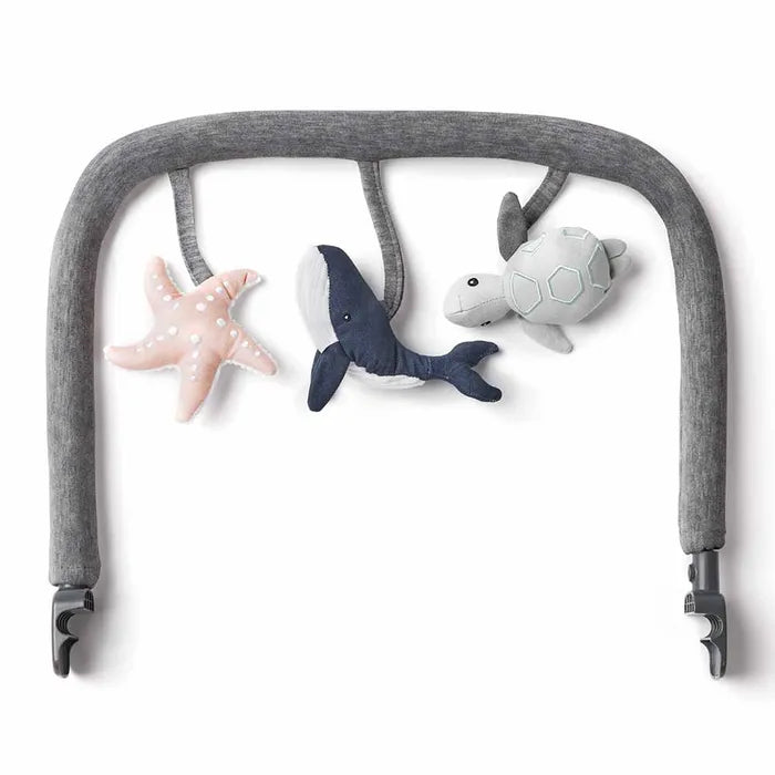 Ergobaby Evolve Speelboog Voor Wipstoeltje | Ocean Wonders Charcoal Grey