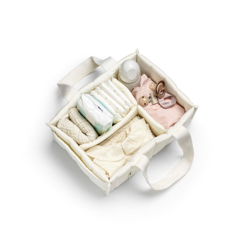 Luiermandje Creamy White van Elodie Details met handige compartimenten voor luiers en doekjes, bij De Gele Flamingo