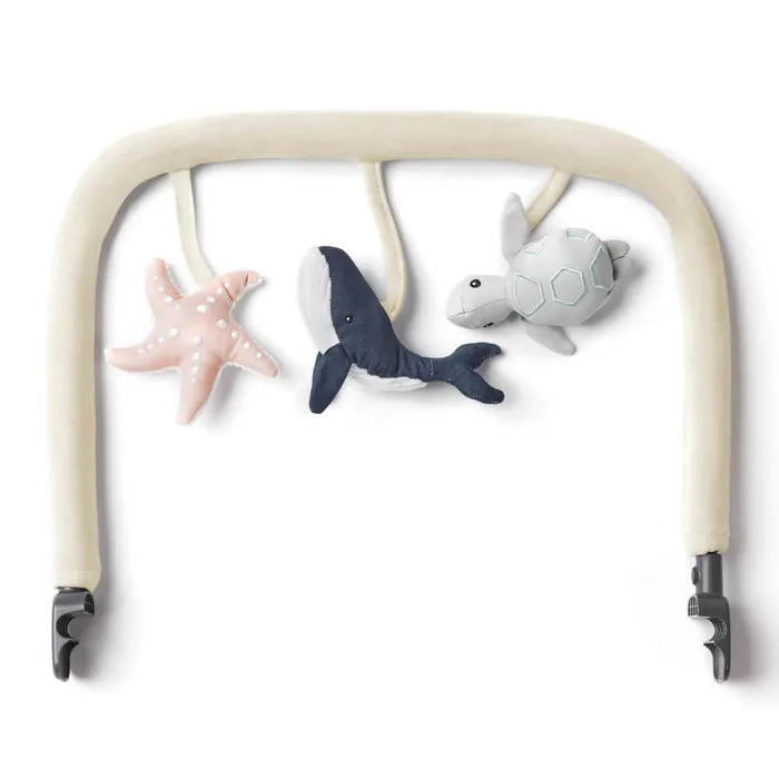 Ergobaby Evolve Speelboog Voor Wipstoeltje | Ocean Wonders Cream