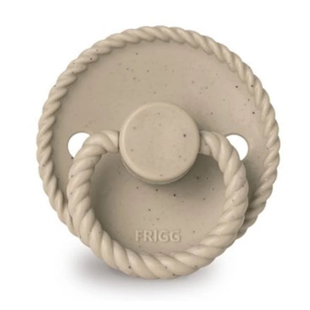 FRIGG Mini Mocha latex fopspeen 6+M in Cappuccino, ronde cherry speen van natuurlijk rubber, De Gele Flamingo