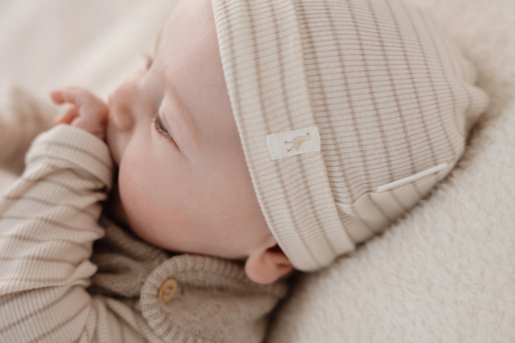 Little Dutch Muts Soft Beige Stripe