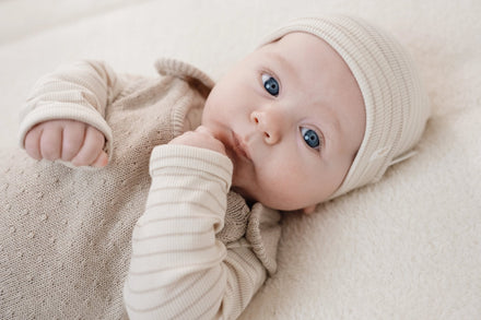 Little Dutch Muts Soft Beige Stripe