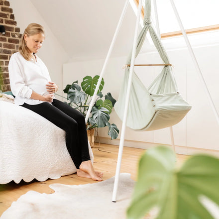 Nonomo Heavenly Dreams Baby Premium Wieg Olive + Move +  Tipi Stand (stokken) White