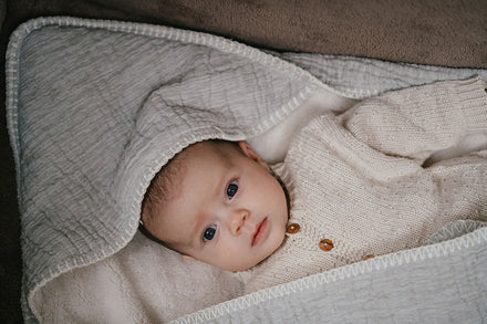 Koeka Omslagdoek Teddy Rivoli 100x100 | Stone