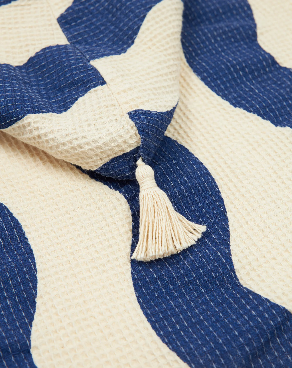 Nobodinoz Portofino Poncho 3-6Y Muslin Lining | Blue Waves Waffle